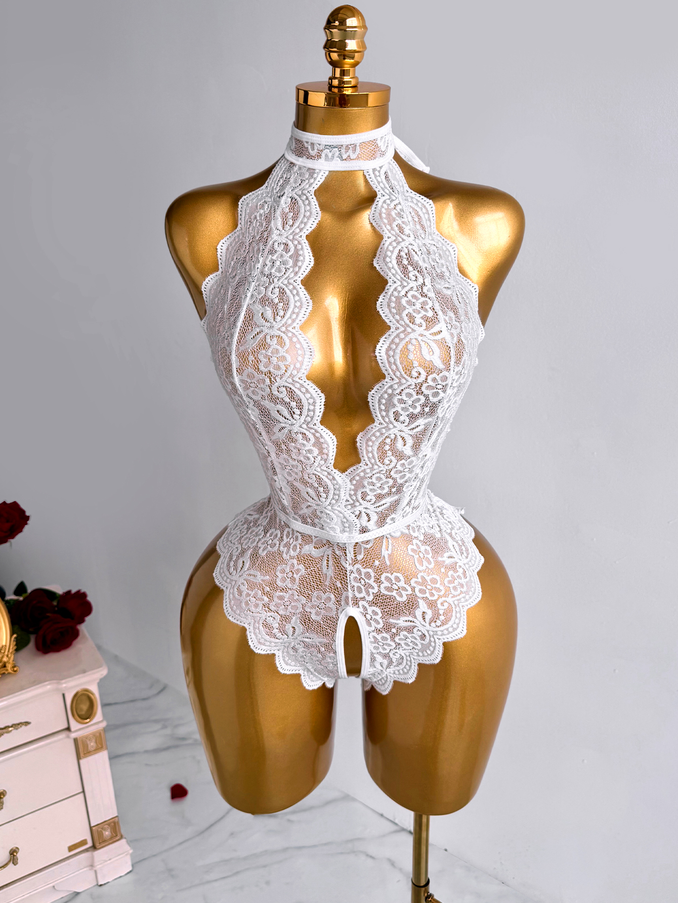 White Halter Neck Floral Lace  – обзор и цена Lace Teddy Lingerie